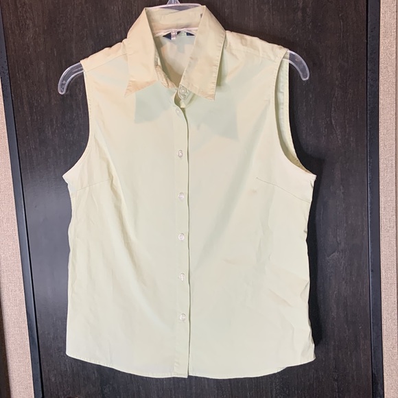 Austin Clothing Co. sleeveless button down collard shirt size medium - Picture 1 of 7